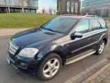Mercedes-Benz ML 300 CDI 4MATIC BlueEFFICIENCY - Unfallfrei - Mercedes ML 300 mit Schiebedach
