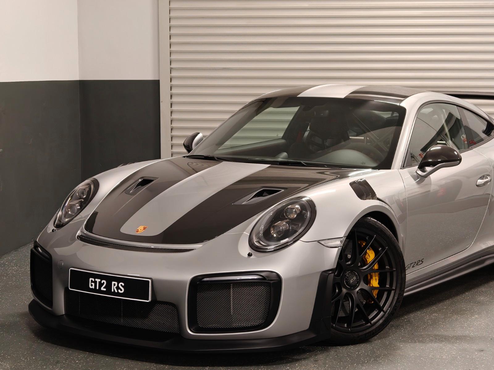 Porsche 991 GT2 RS WEISSACH-PAKET | 2512 KM | BRD