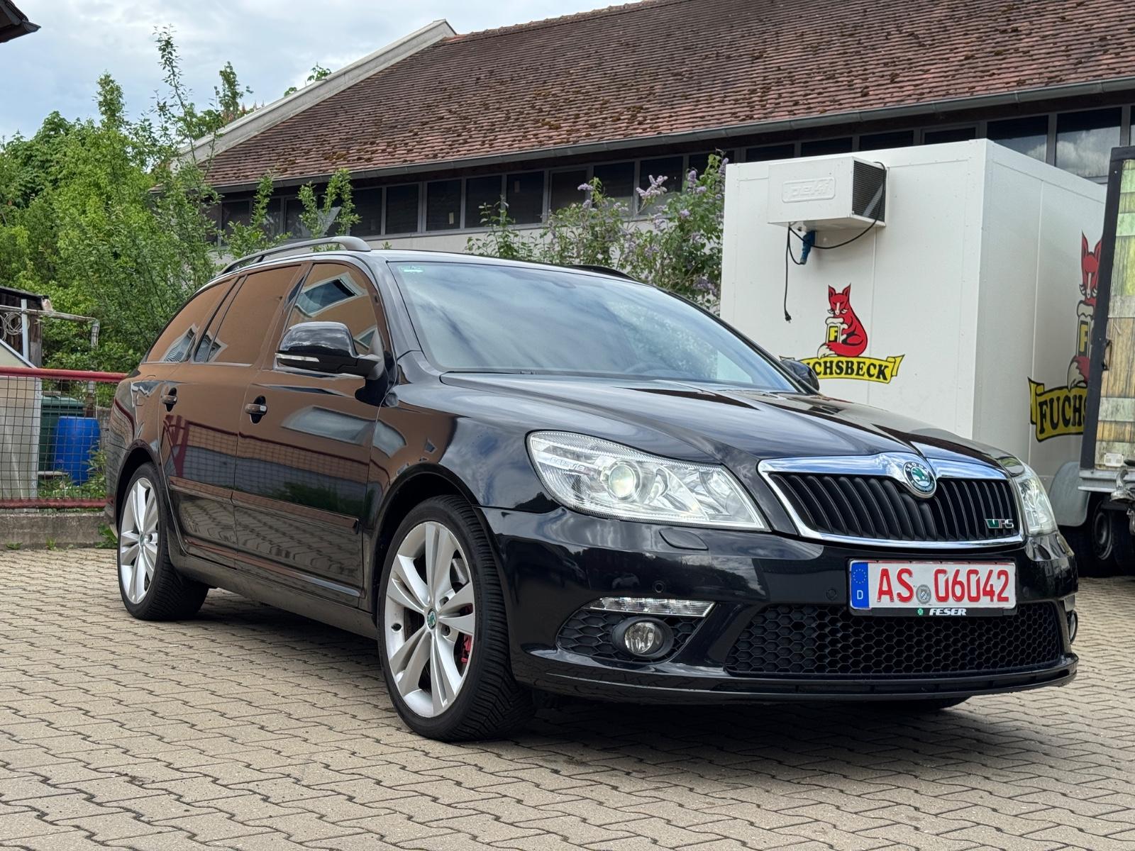 Skoda Octavia Combi RS BI-Xenon Leder Navi 18 Zoll