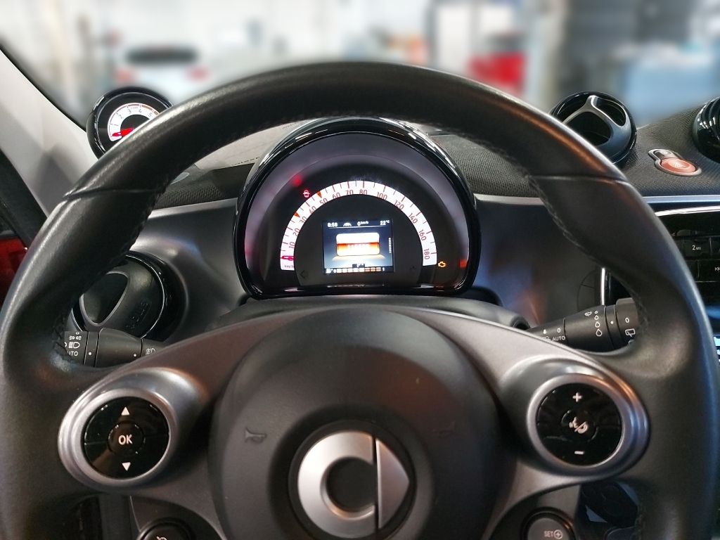 Fahrzeugabbildung Smart SMART FORFOUR 1.0 Passion Sitzheiz. Pano Klima