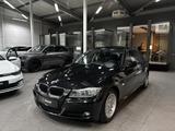 BMW 318 i Navi Tempomat GSD PDC SHZ Leder - gebrauchte BMW 318 aus dem Jahr 2011