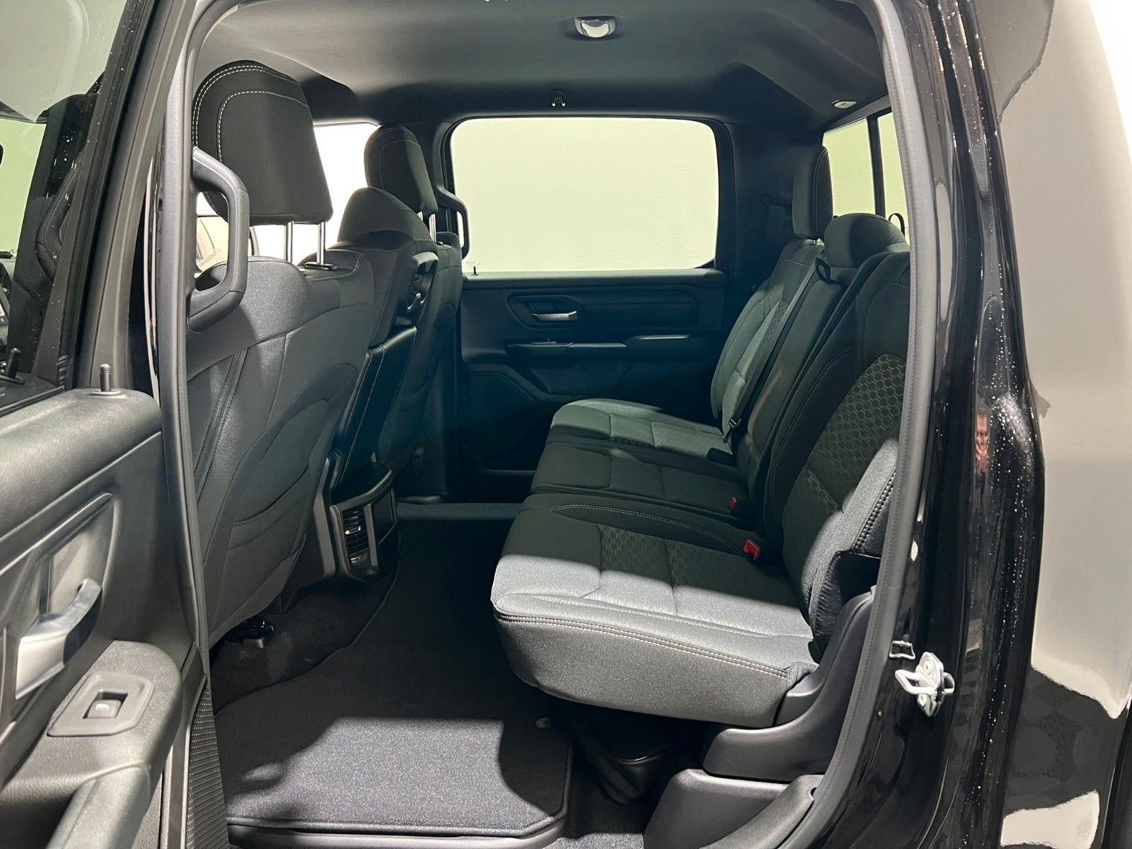 Fahrzeugabbildung Dodge RAM 1500 Tradesman Night 3.0L MY25 *6. Sitz*