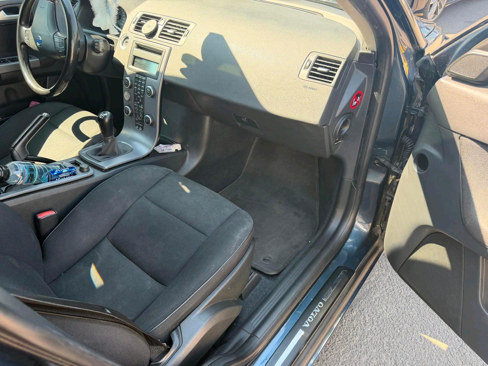 Volvo V50 2011 — photo 15