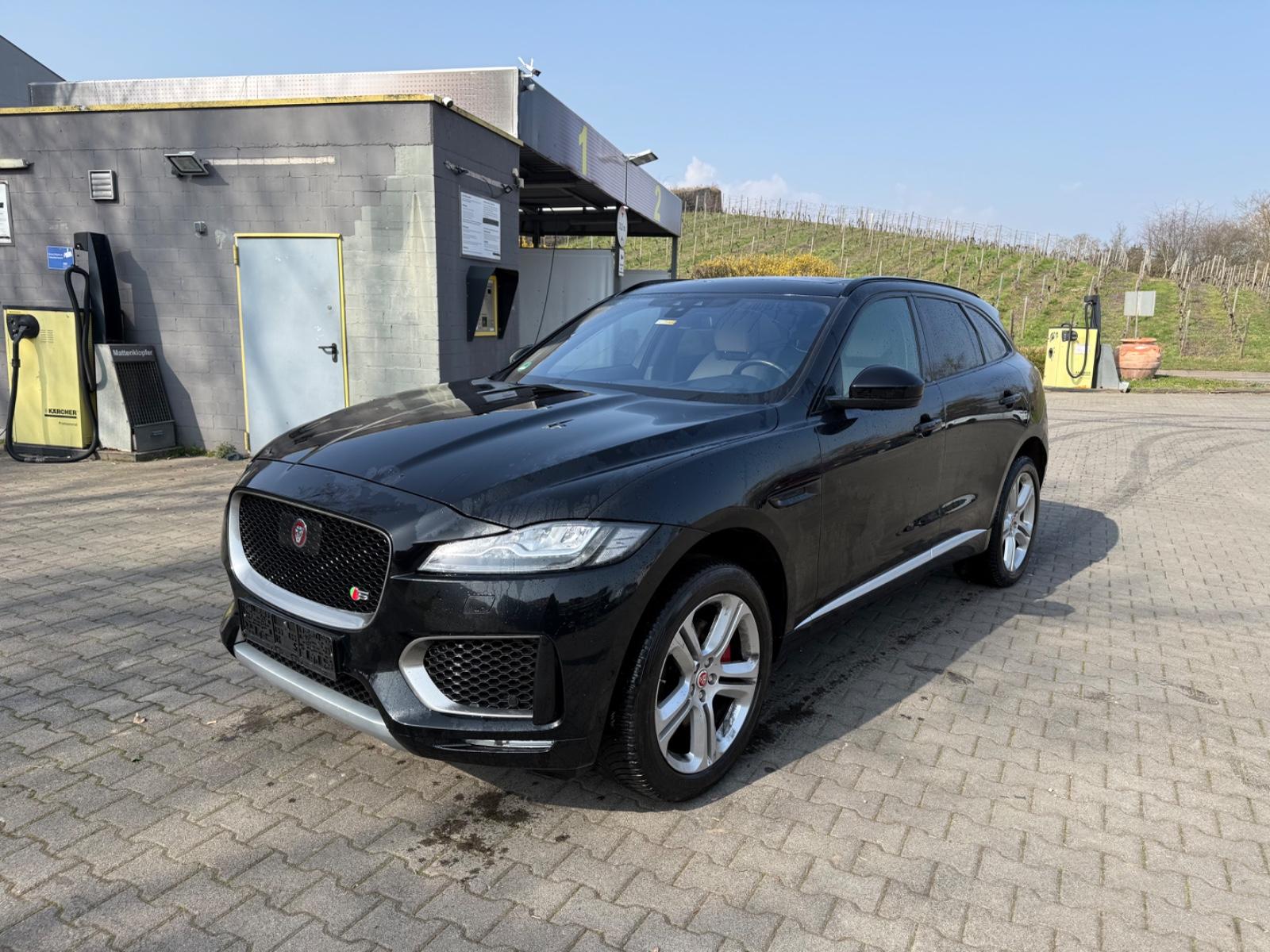 Jaguar F-Pace F-PACE First Edition AWD S EURO 6 VOLL