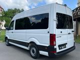 Volkswagen CRAFTER 9 SITZER KLIMAAUTO. SHZ KAMERA TEMP. - Volkswagen Crafter mit Diesel-Antrieb: Kleinbus, 9 Sitzer