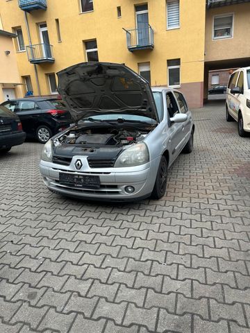 Renault Clio 1.2 16V TÜV NEU !!!