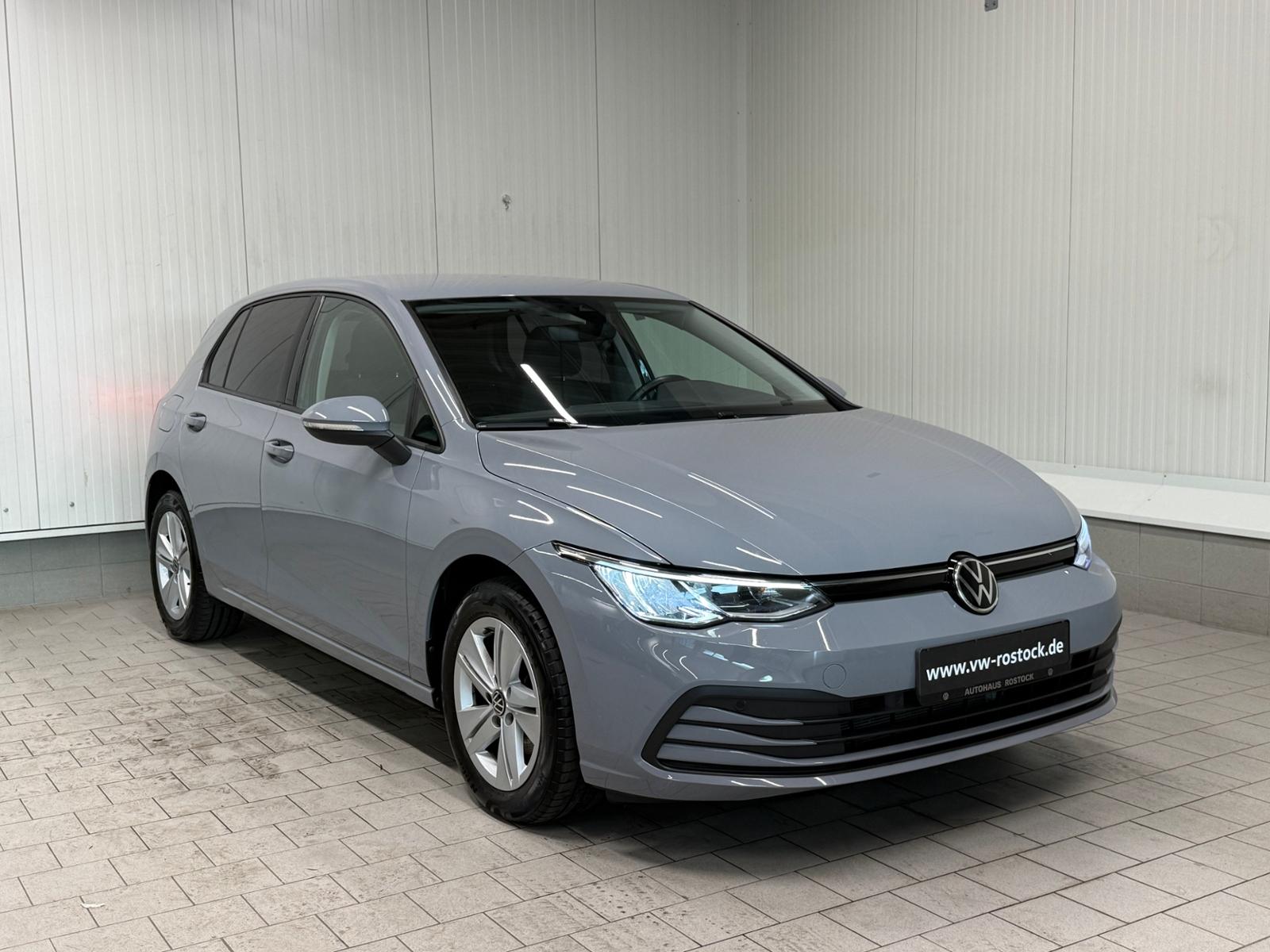 Volkswagen Golf VIII Life 1.5 TSI ACC NAVI LED SHZ, миниатюра 2