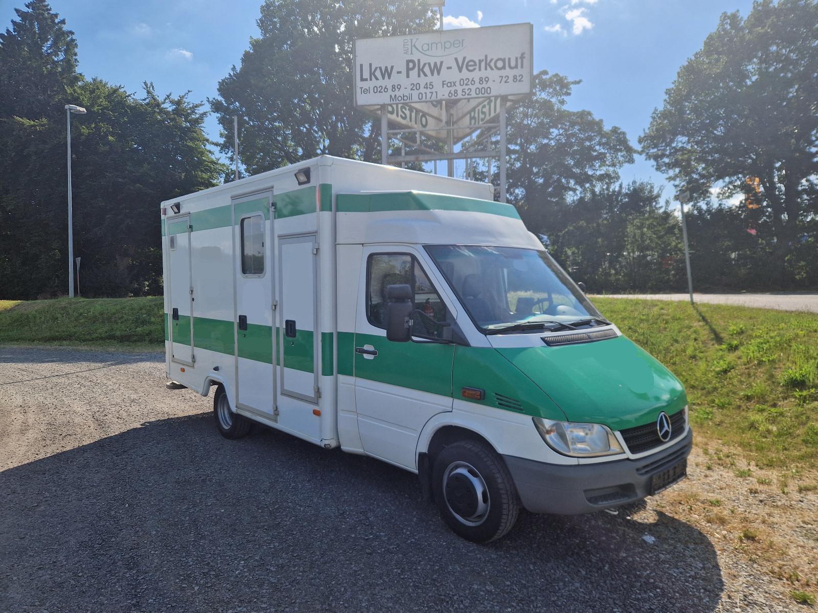 Mercedes-Benz 413 CDI Sprinter Tierambulanz Standklima Webasto