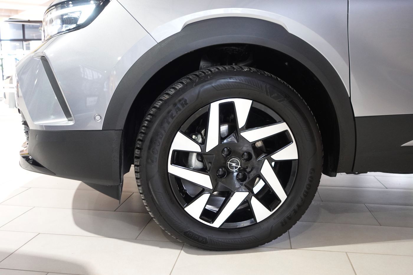 Fahrzeugabbildung Opel Mokka 1.2 Turbo GS Line KlimaA,LED,Navi,SHZ
