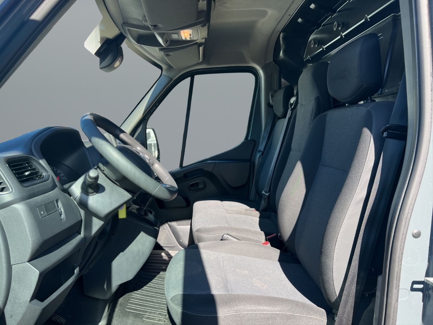 Fahrzeugabbildung Renault Master III Kasten L3H2 HKa 3,5t Automatik Navi S