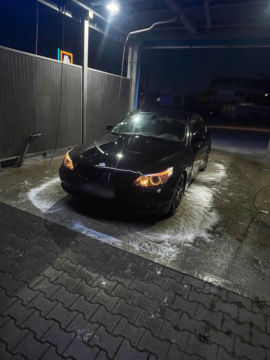 BMW 525