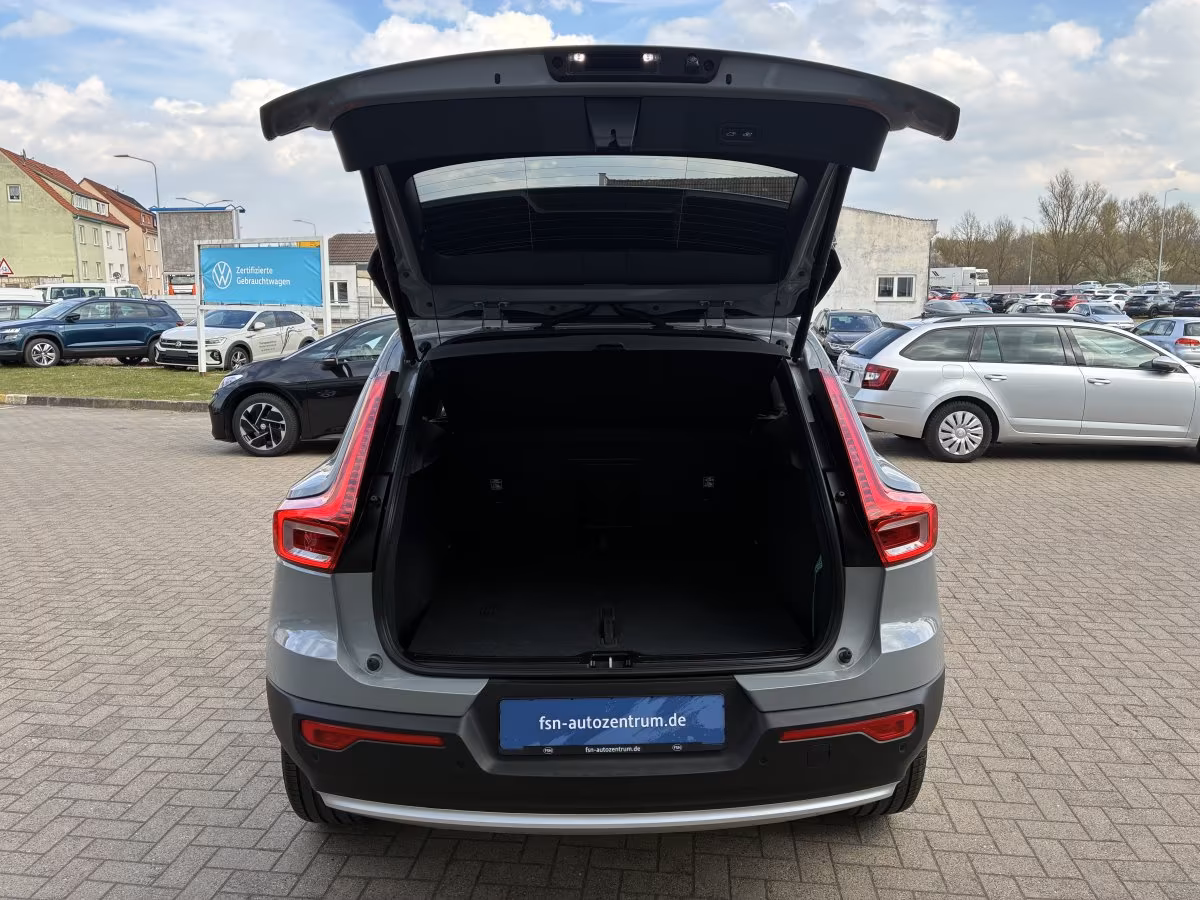 Volvo XC40 B3 Core 360° Pixel-LED SHZ