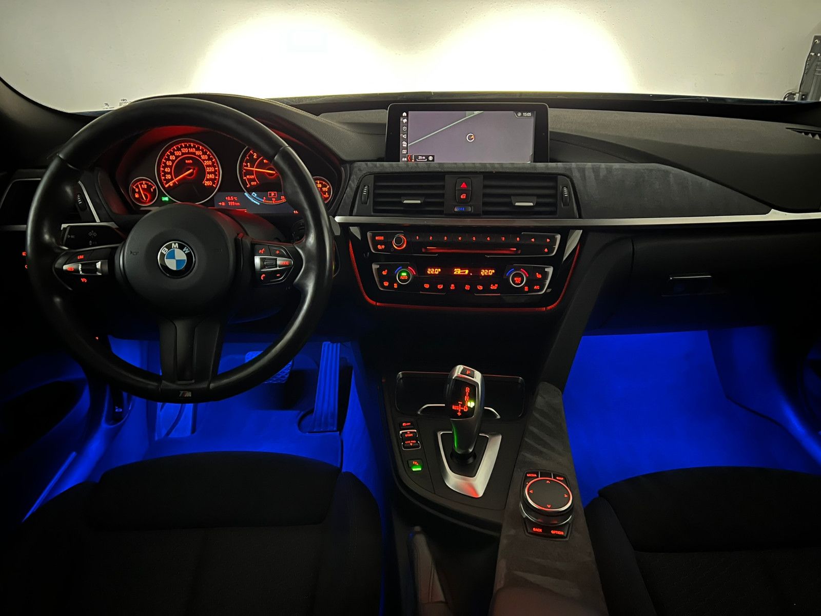 Fahrzeugabbildung BMW 330 i xDrive GT M SPORT/LED/NAVI PROF/AHK/DE FZG