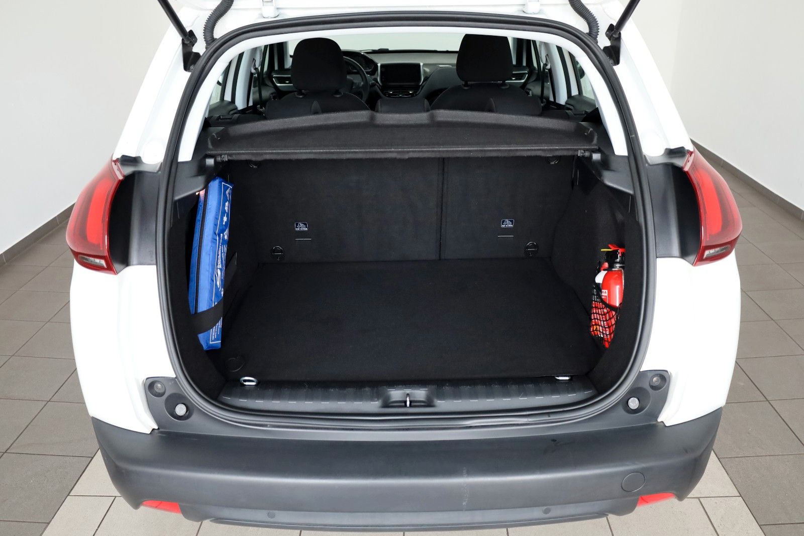 Fahrzeugabbildung Peugeot 2008 Active Klima.SH,PDC