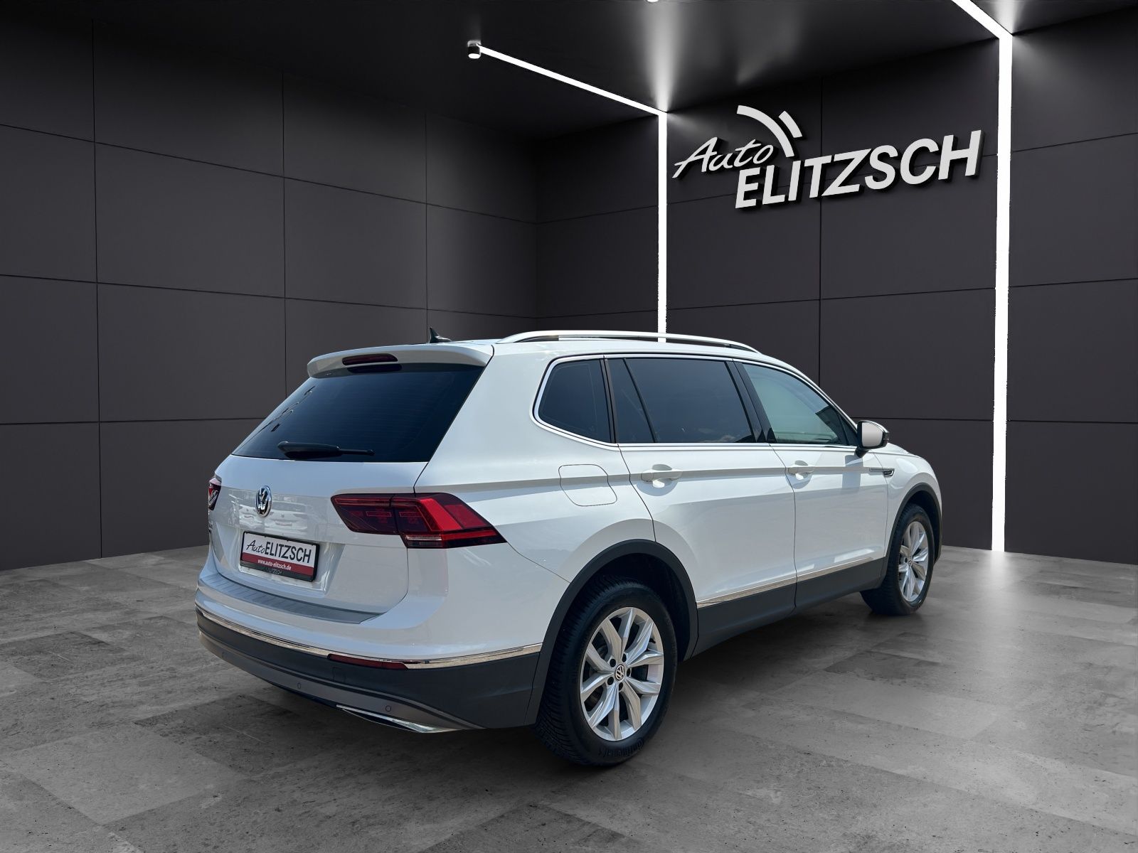 Fahrzeugabbildung Volkswagen Tiguan Allspace TSI Highline DSG LED Navi ACC AI