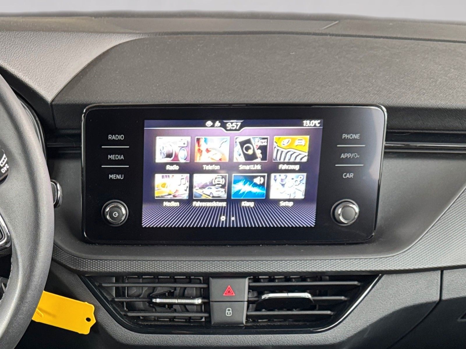 Fahrzeugabbildung SKODA Kamiq Ambition 1.0 TSI
