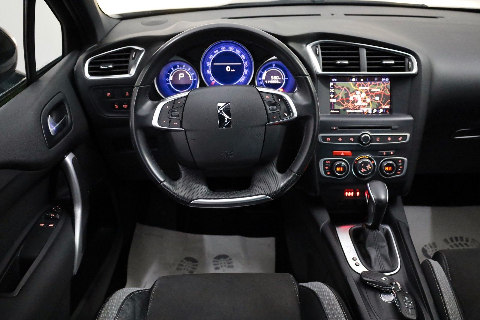 Fahrzeugabbildung DS Automobiles DS4 Crossback T.Leder,Navi,Kamera,SH,