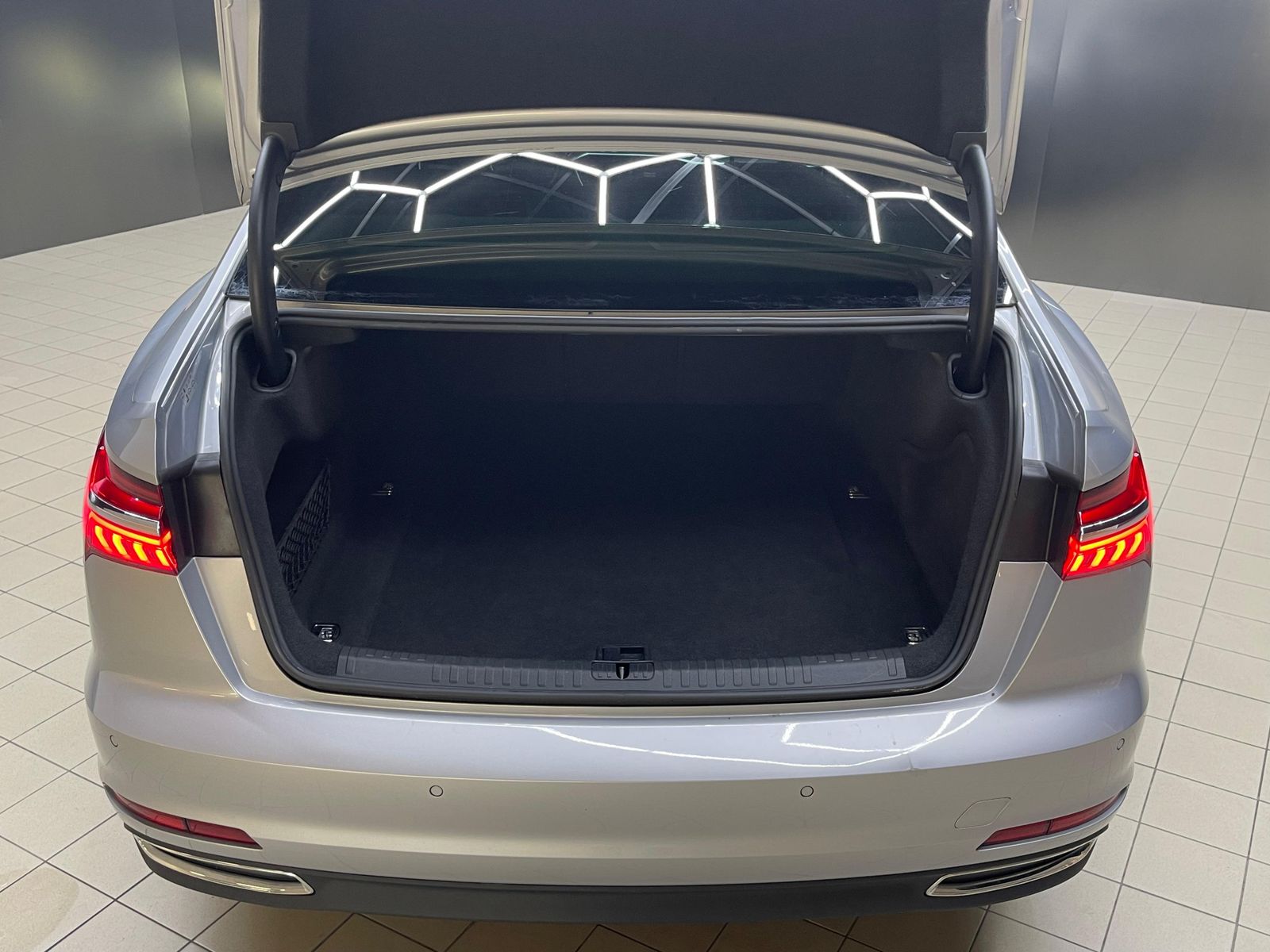 Fahrzeugabbildung Audi A6 40 TDI S-Tr. VIRTU+MATRIX+NAVI+SHZ+TEMP+AHK+