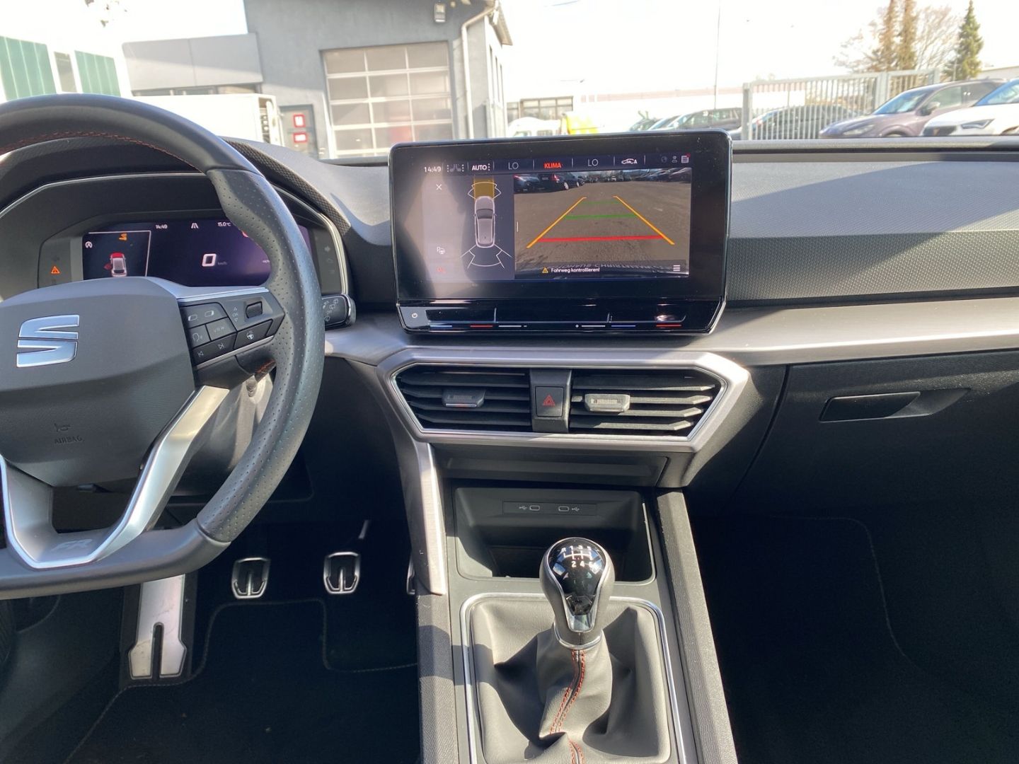 Fahrzeugabbildung SEAT Leon FR Plus 1.5 TSI*NAVI*SHZ*PDC*Full-Link*