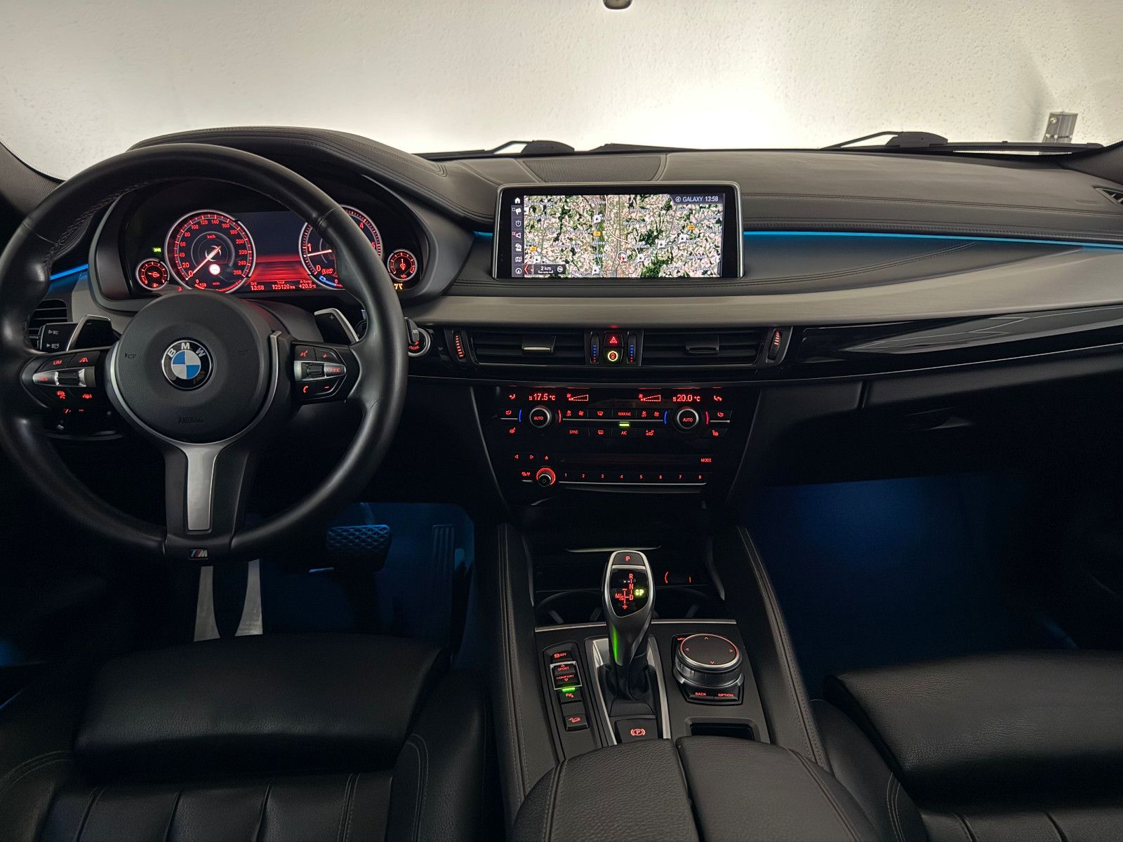 Fahrzeugabbildung BMW X6 xDrive 30 d M SPORT/LED/ACC/H&K/AHK/eGSD