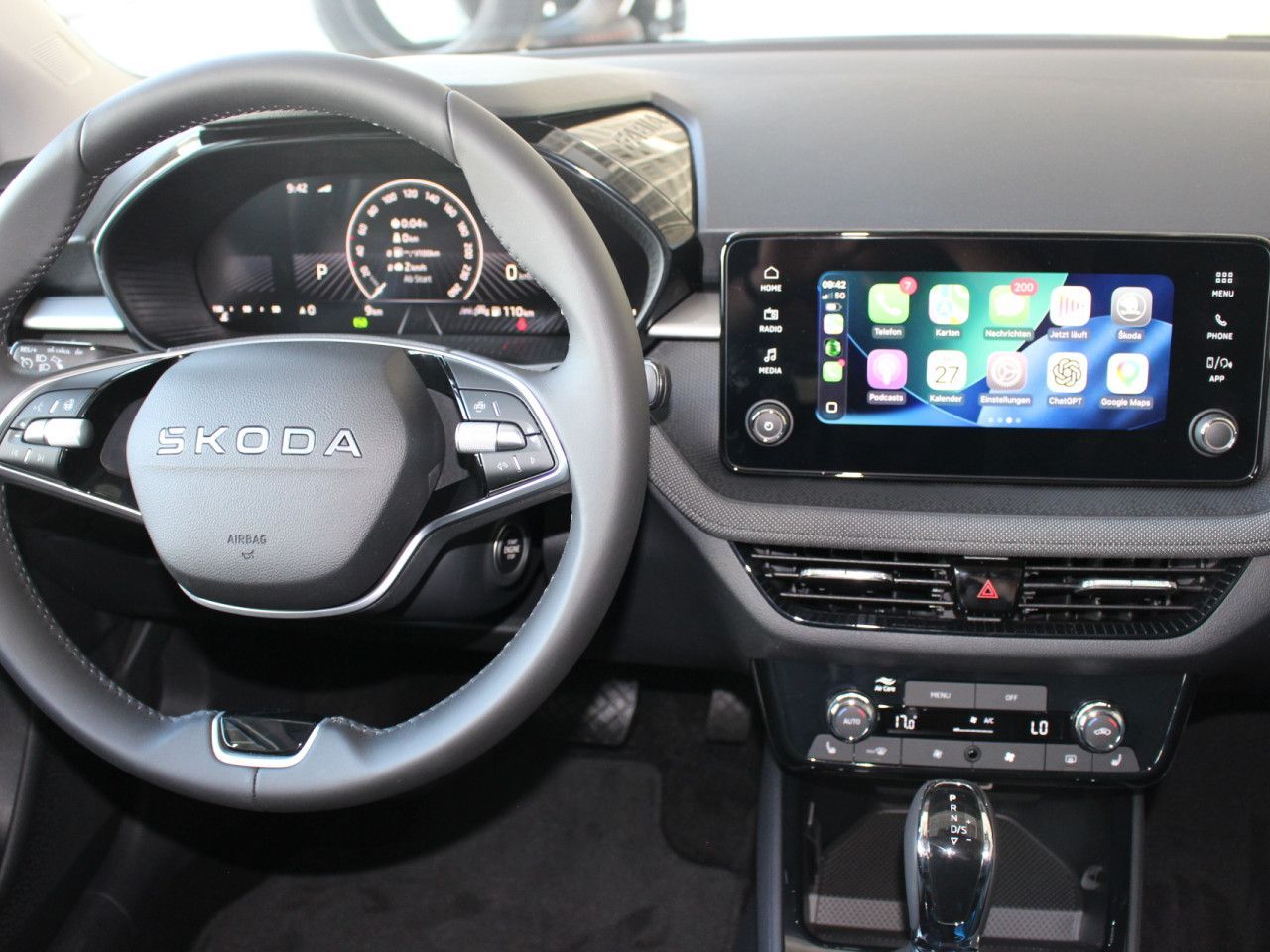 Fahrzeugabbildung SKODA Fabia 1.0 TSI DSG Selection RFK/APP/SHZ