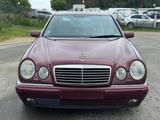 Mercedes-Benz E 280 Automatik/ 1.Hand/ Schiebedach - gebrauchte Mercedes-Benz E 280 aus dem Jahr 1996
