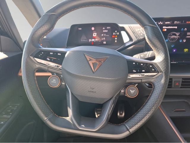 Born PDC SHZ KAMERA NAVI ACC AKTIVSITZE LED