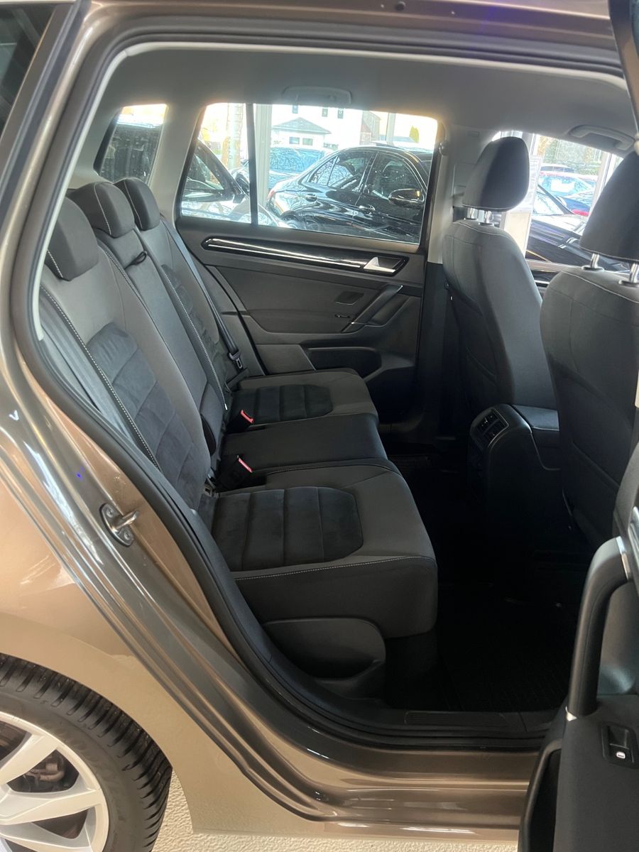 Fahrzeugabbildung Volkswagen Golf Sportsvan 1.4 TSI DSG Highline