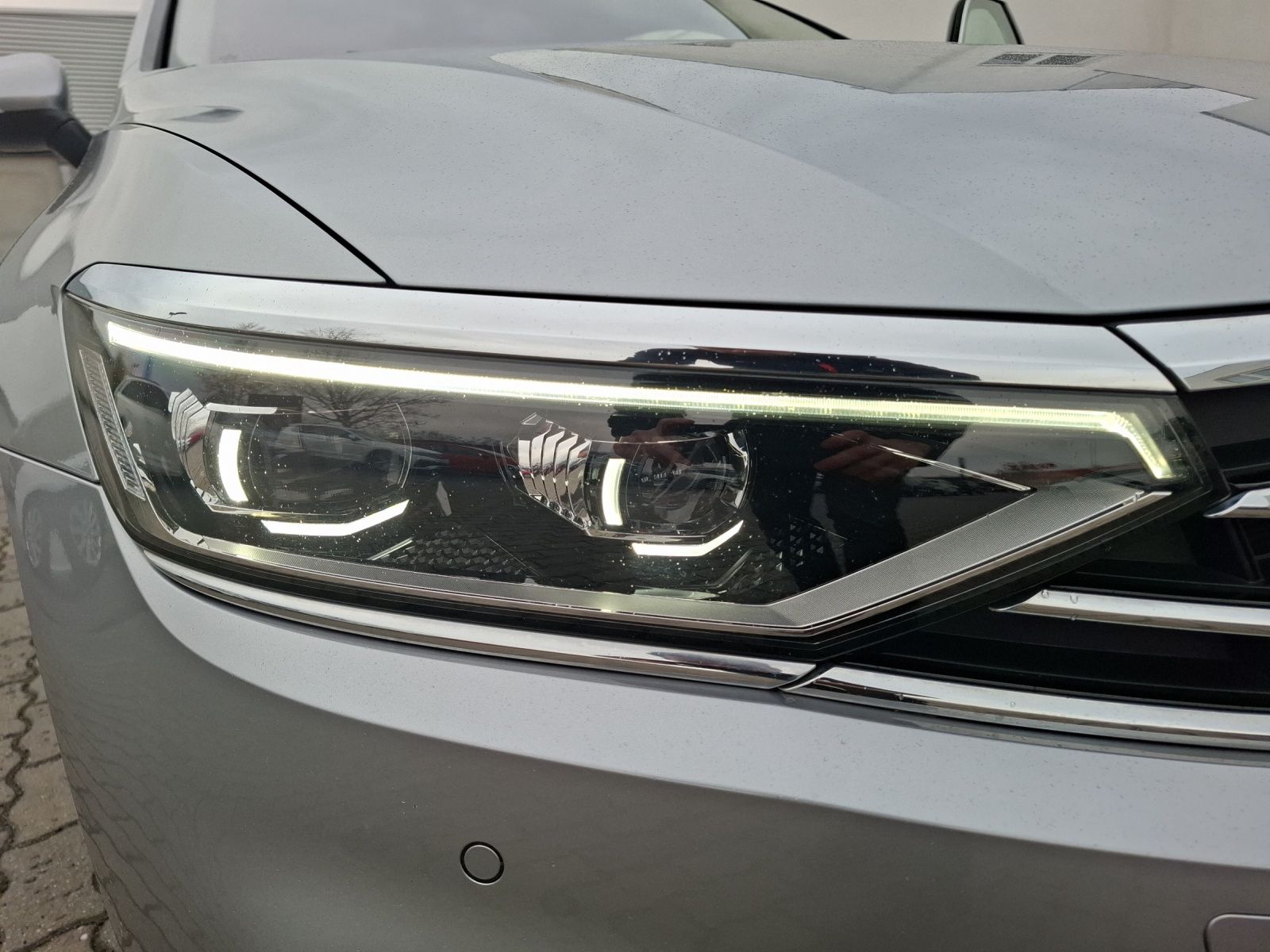 Fahrzeugabbildung Volkswagen Passat Variant TSI Business DSG Matrix Navi AID