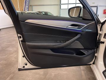 BMW 530 d xDrive Touring Sport Line *2.Hand*LED*SHZ*