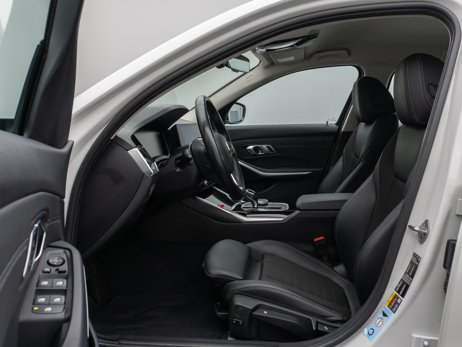 Fahrzeugabbildung BMW 330e xD Sport Line Kamera DAB Stop&Go Alarm LED