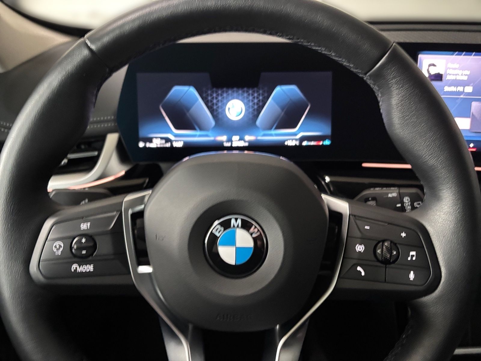 BMW X1 20 d xDrive xLine -- AHK/ ACC/ DrivingPlus foto 15