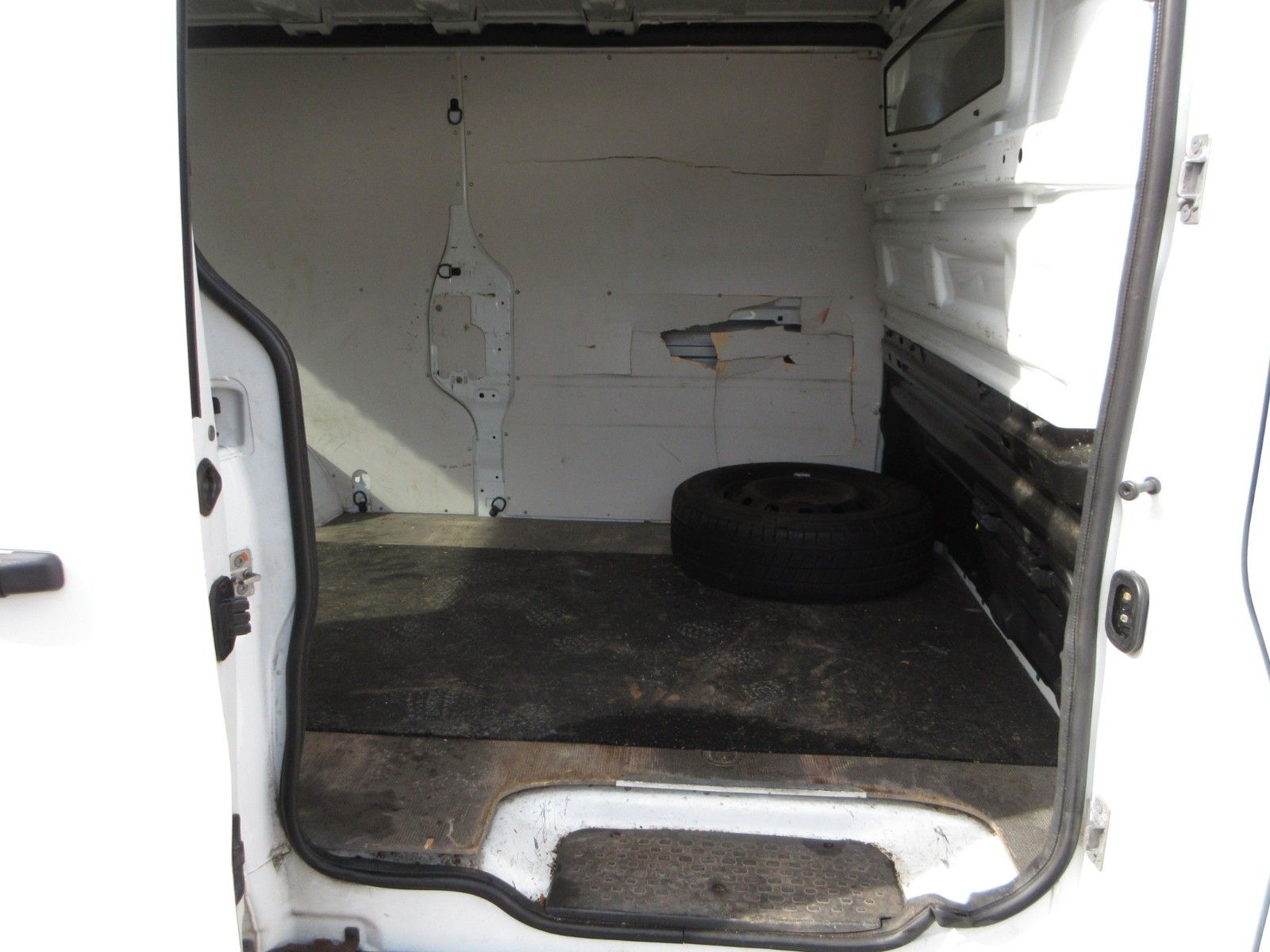 Fahrzeugabbildung Opel Vivaro Kasten L2H1  LED/PDC/TEMPOMAT