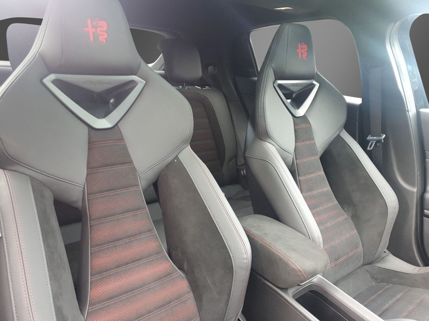 Fahrzeugabbildung Alfa Romeo Junior Ibrida SPECIALE -Lehmann-Sportivo-SABELT-
