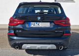 BMW X3 xDrive 20i xLine  PANO Leder ACC Head up AHK - BMW X3 xLine mit Benzin-Antrieb