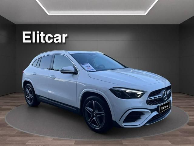 Andere MERCEDES-BENZ GLA 200 Automatic AMG Line Advance