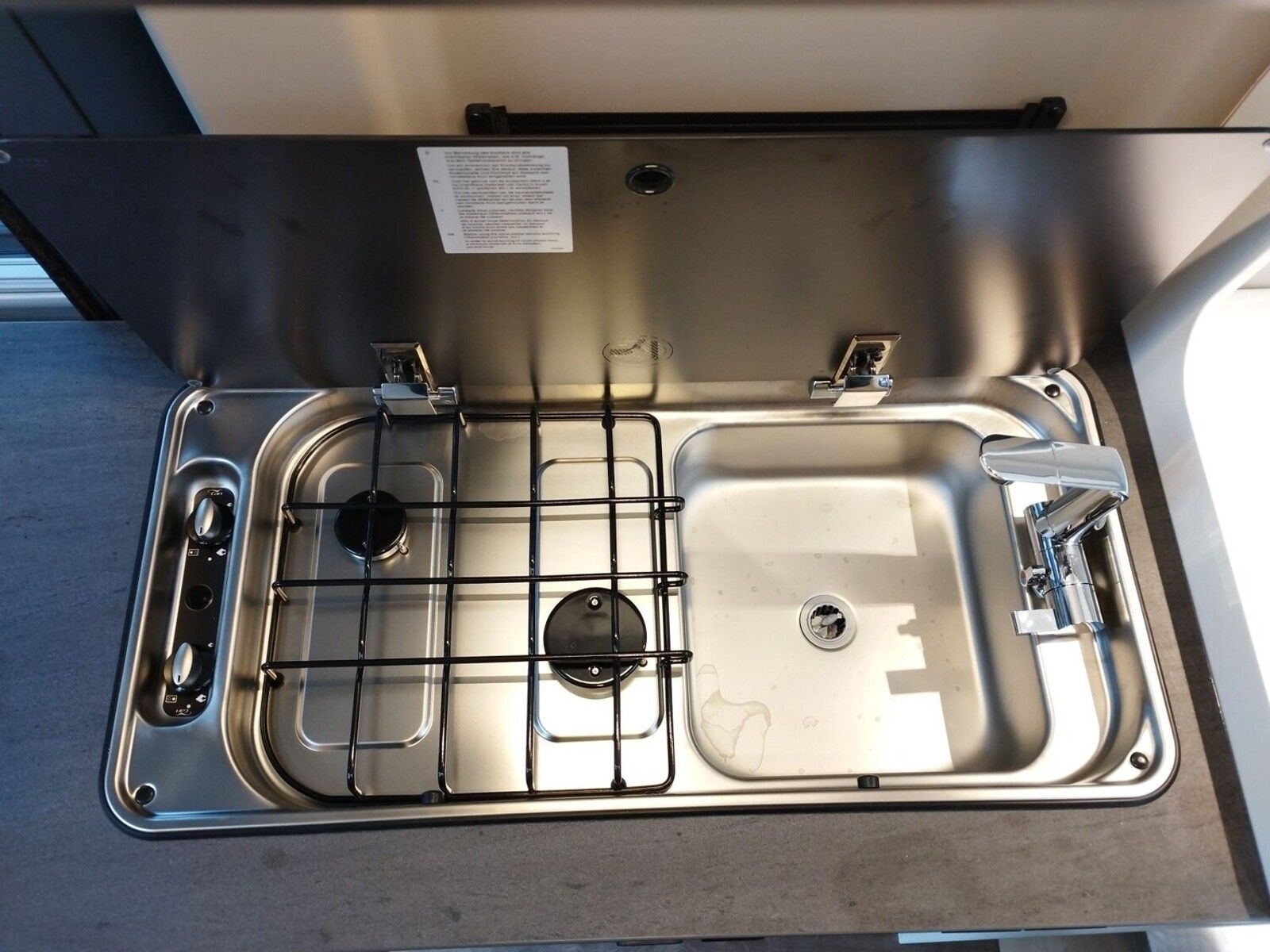 Fahrzeugabbildung Sunlight Adventure Cliff 600 Automatik, Dörr Edition, LTE