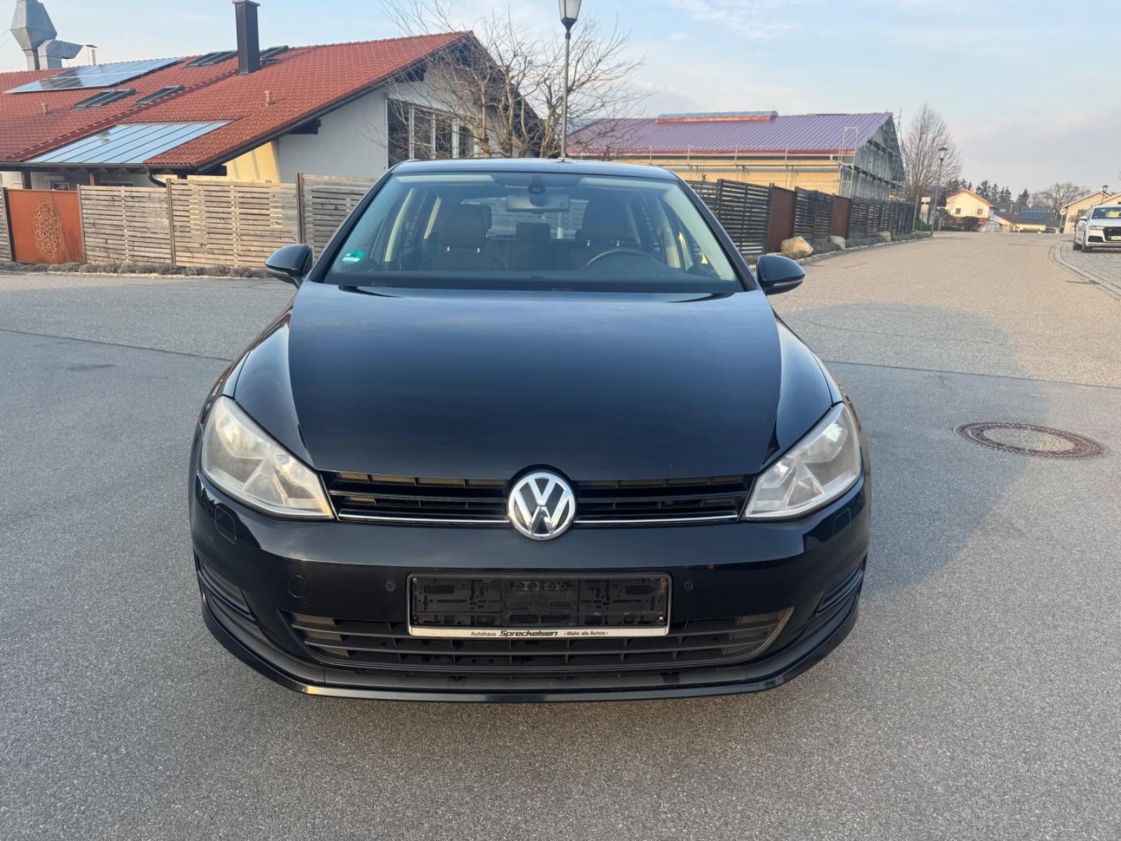 Volkswagen Golf VII Lim. Trendline BMT