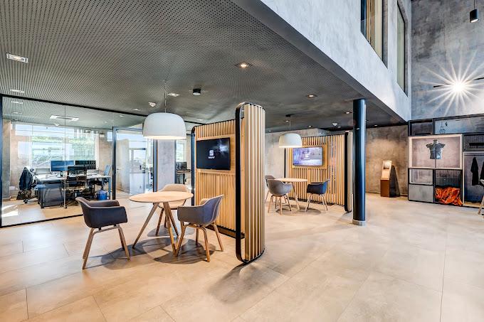 showroom-image-bottom