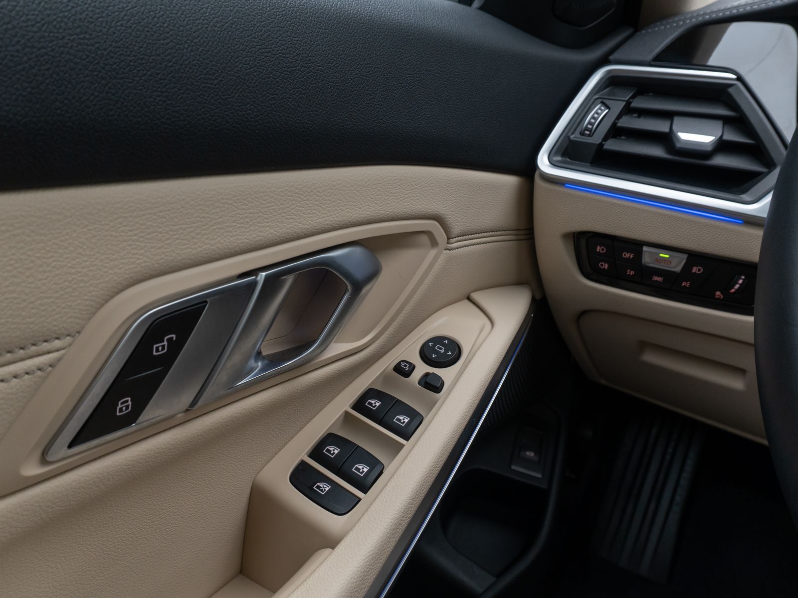 Fahrzeugabbildung BMW 320d Luxury Line HUD DAB Laser Kamera HiFi Leder