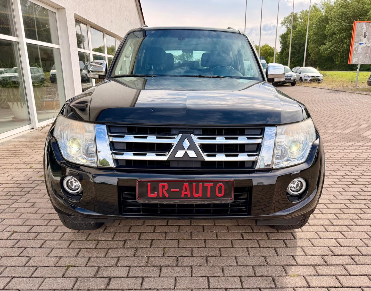 MITSUBISHI PAJERO 3.2 DI-D 200ch 4X4 - 7 PLACES - CUIR - GPS - SIÈGES CHAUFFANTS - TOIT OUVRANT