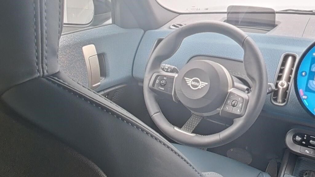 Fahrzeugabbildung MINI Countryman C Head-Up DAB LED Pano.Dach Shz