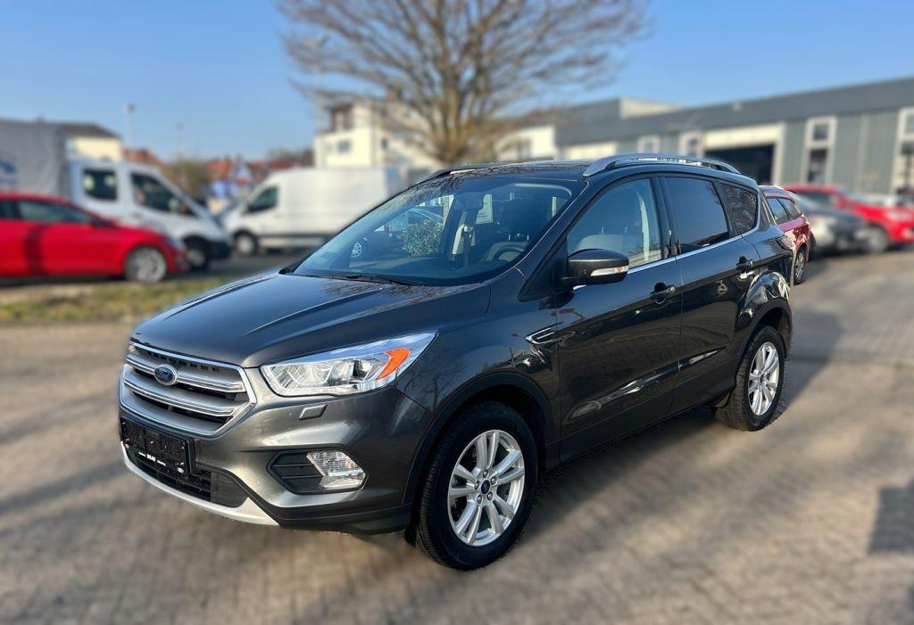 Ford Kuga 1.5 EcoBoost 2x4 Business Edition