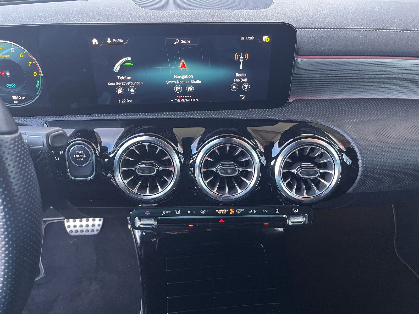 Fahrzeugabbildung Mercedes-Benz CLA   Shooting Brake 250 e  AMG-Line