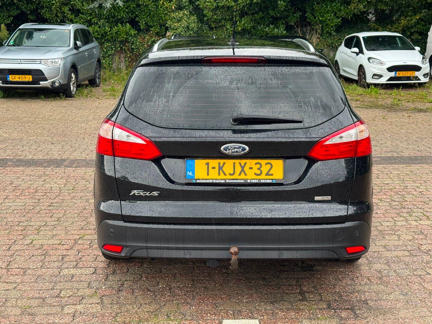 Ford Focus 2013 — photo 5