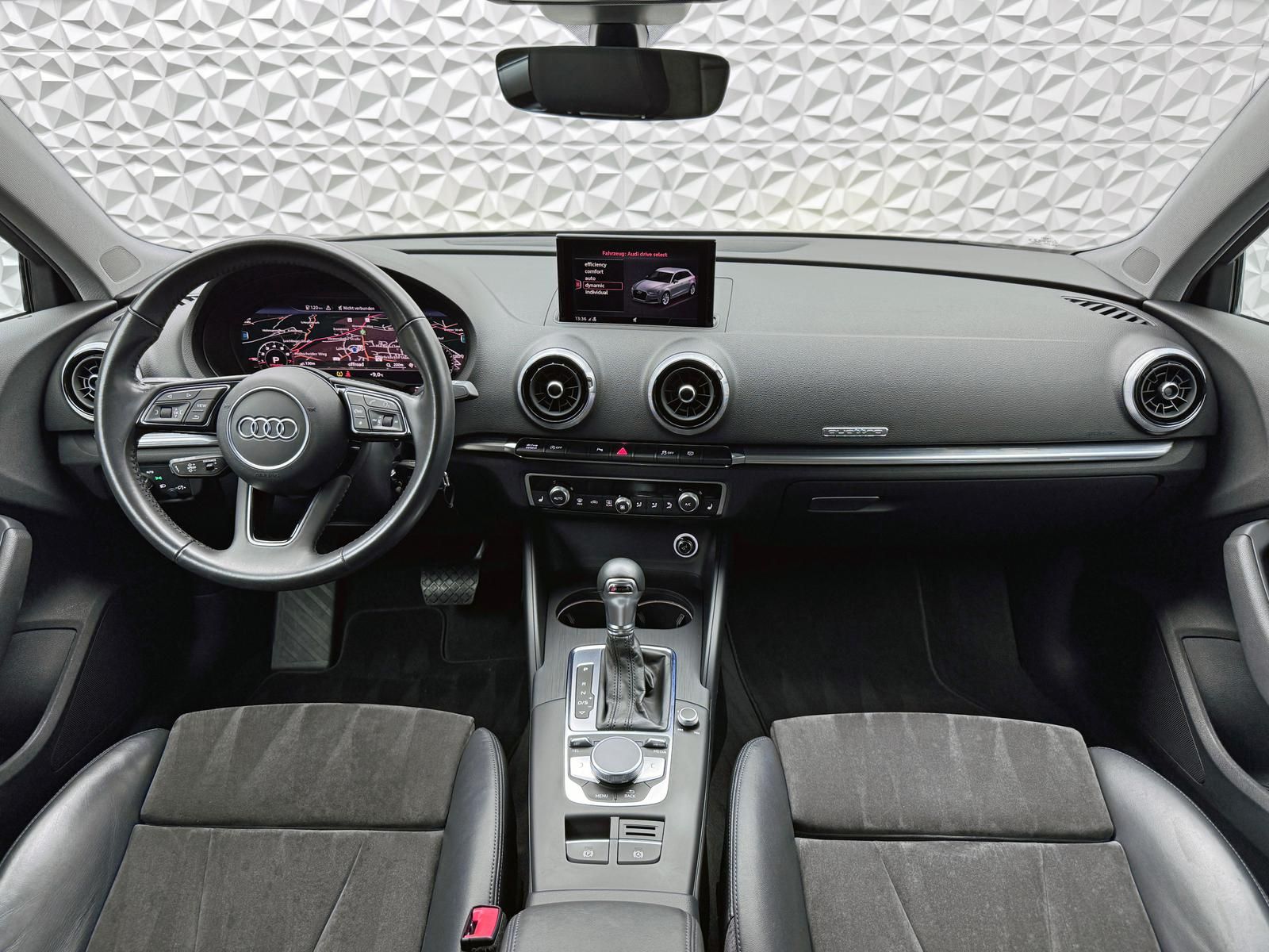 Fahrzeugabbildung Audi SPORTBACK 40 TFSI QUA/ACC/AHK/RCAM/MATRIX/VIRTUA