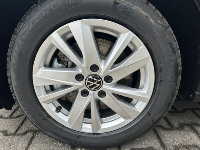 Fahrzeugabbildung Volkswagen Touran 2.0 TDI HIGHLINE KAMERA TRAILER-ASSIST AH