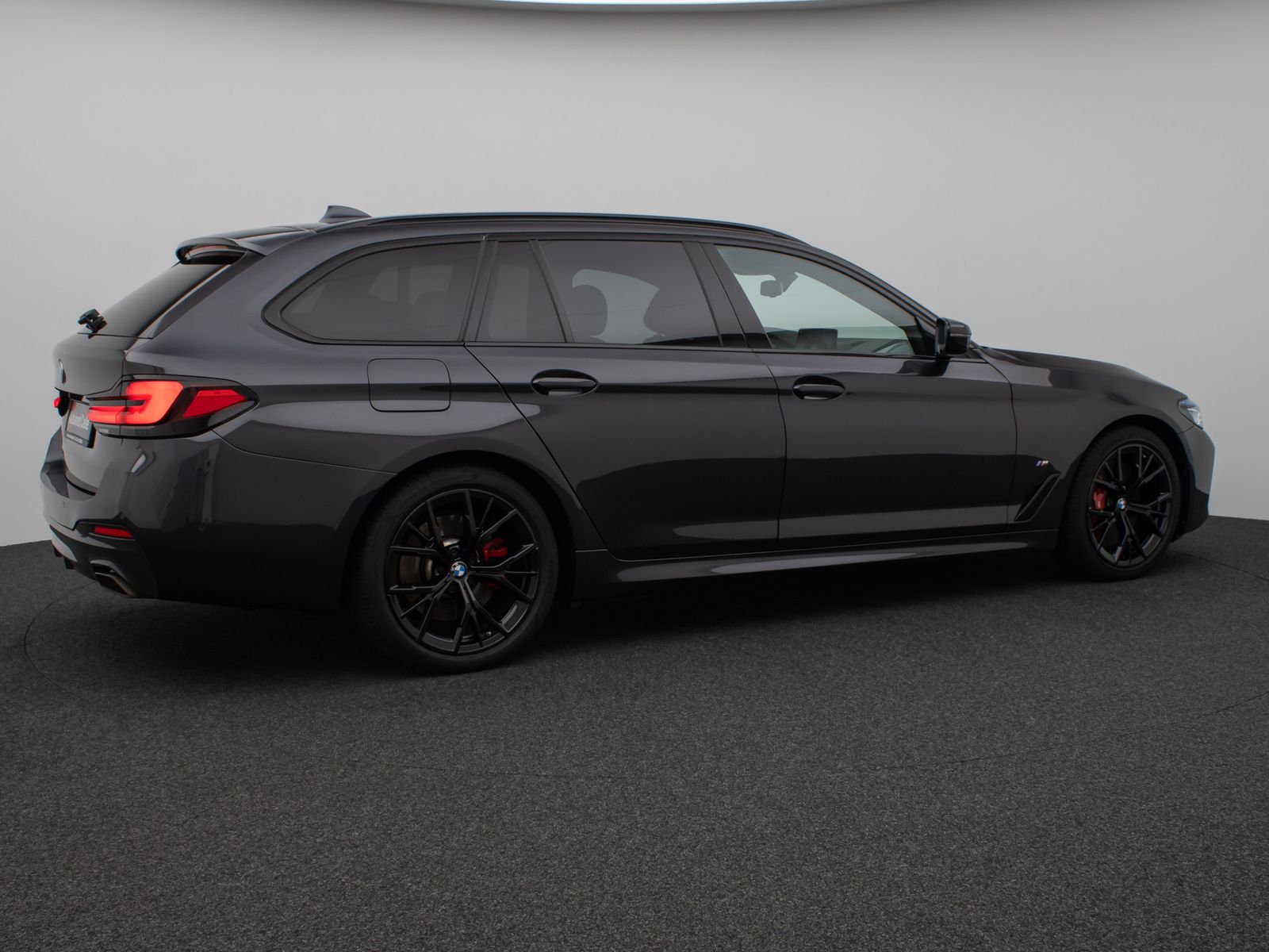 Fahrzeugabbildung BMW 530d xD M Sport Laser Kamera HUD DAB HiFi Komfor