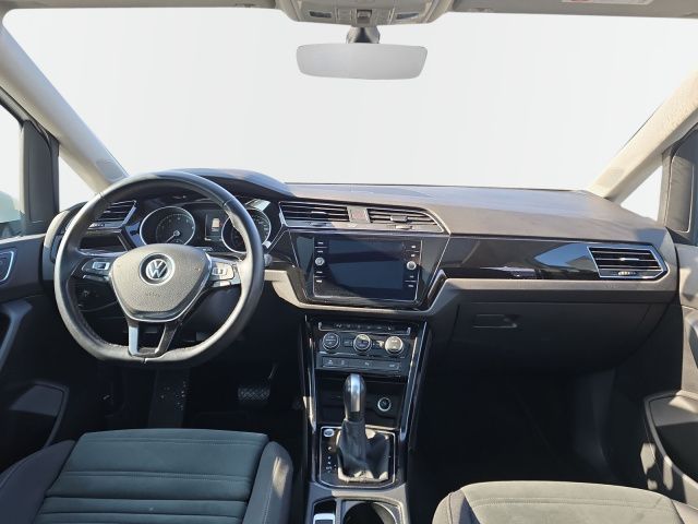Fahrzeugabbildung Volkswagen Touran Highline 1.5 TSI OPF 110 kW 7-Gang-DSG