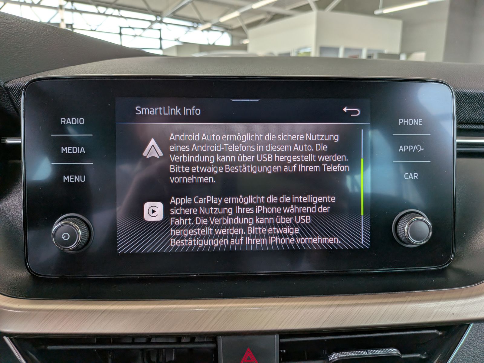 Fahrzeugabbildung SKODA Kamiq 1.6 TDI Style ad-LED PDC SHz Tempomat 18"